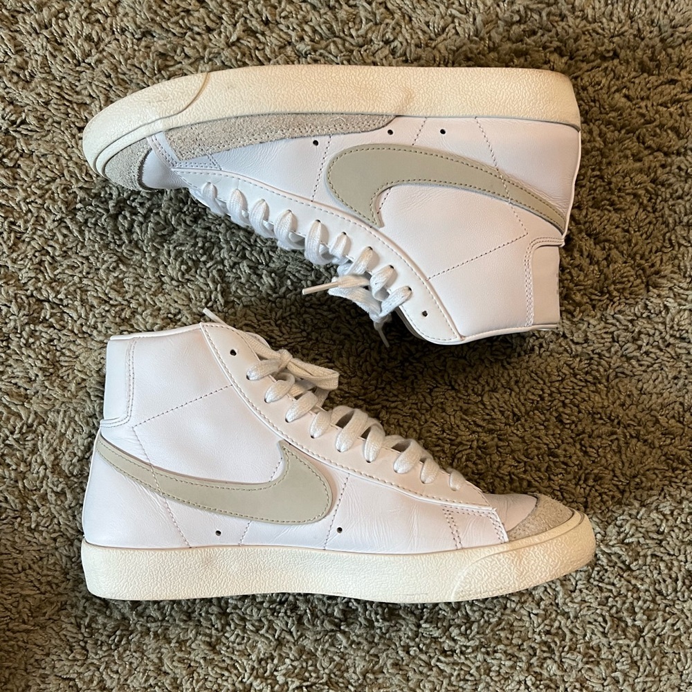 Nike Blazer Mid 77